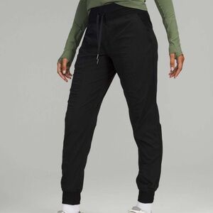 Lululemon Dance Studio Mid-Rise Jogger Size 4